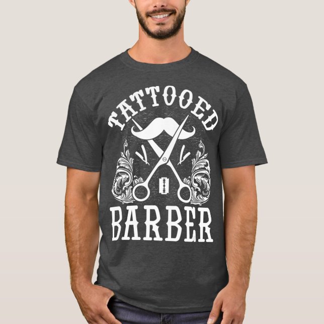Camiseta Engraçado Tatuado Barber (Frente)