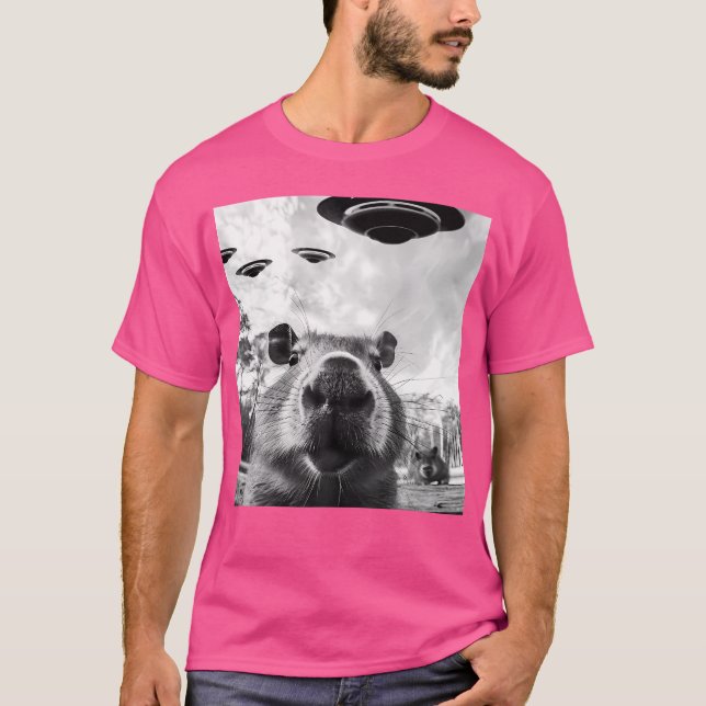 Camiseta Engraçado Tee Capybara Selfie Com Ufos Estranho (Frente)