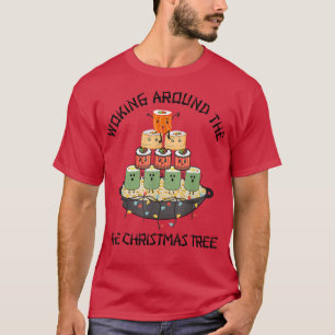 Camiseta Engraçado Trabalhando em torno da árvore de Natal 