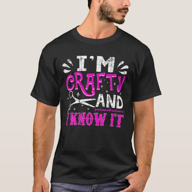 Camiseta Engraçadores Engraçados... Eu sou Crafty... e sei  (Frente)