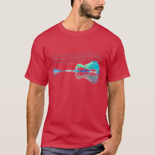 Camiseta Enquanto Meu Violão Chora Suavemente Arte de Violã