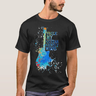 Camiseta Enquanto Meu Violão Chora Suavemente Design Cl