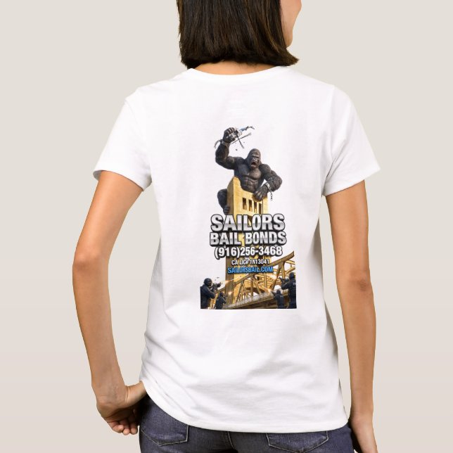 Camiseta Enraged King Gorilla Cresting the Tower Bridge (Verso)