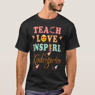 Camiseta Ensinar Amor Inspira História do Jardim de Infânci