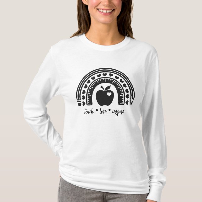 Camiseta Ensinar Amor Inspira Professora Rainbow Apple (Frente)