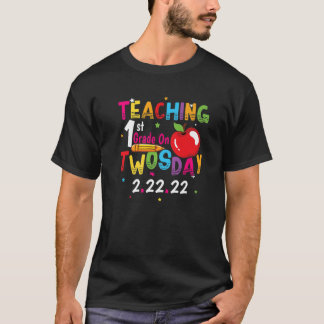 Camiseta Ensino 1Rua Na Segunda-Feira, 2-22-22 De Fevereiro