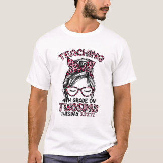 Camiseta Ensino 4.º Grau Terça-Feira 2-22-22