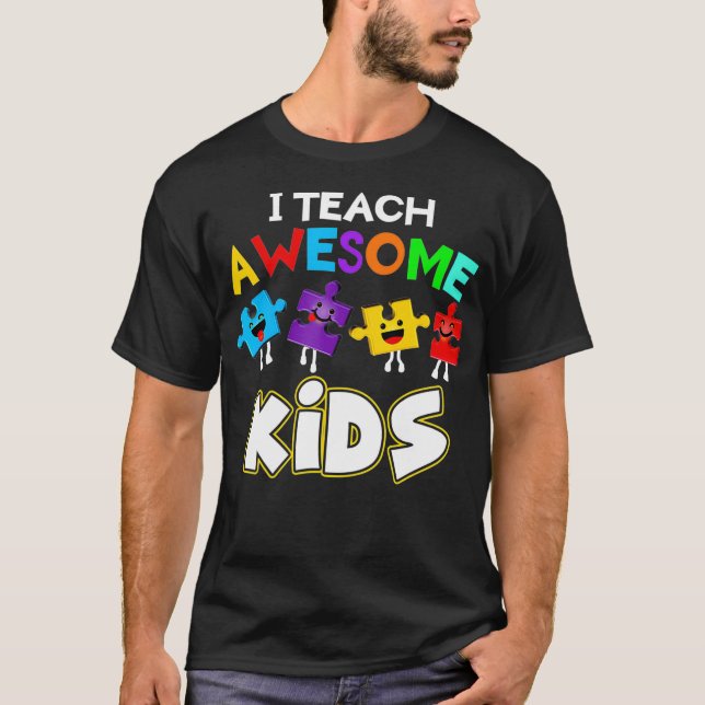Camiseta Ensino Crianças Admiráveis Engraçadas Autismo Educ (Frente)
