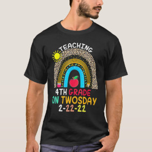 Camiseta Ensino Do 4º Grau Na Segunda-Feira, 22222022 Ensin