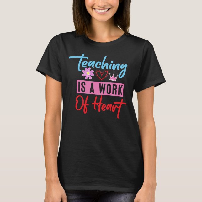 Camiseta Ensino é uma obra de coração, professor (Frente)