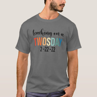 Camiseta Ensino Na Segunda-Feira 2-22-22 22 De Fevereiro De