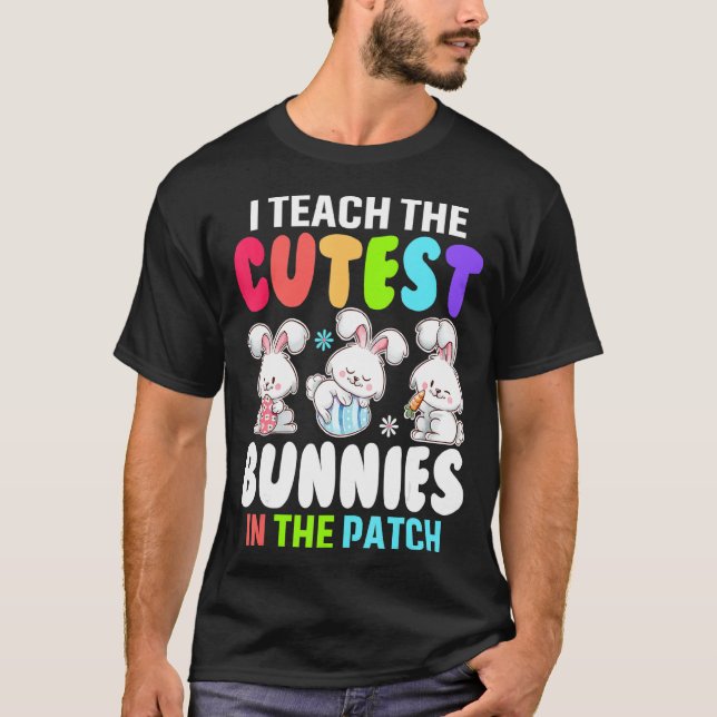 Camiseta Ensino Os Mais Cortes Dos Ovos De Patch A Caçarem- (Frente)