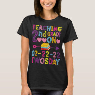 Camiseta Ensino para a 2ª Série na Twosday 2-22-22