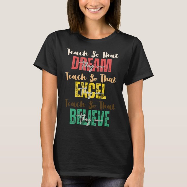 Camiseta Ensino Para Que Possam Sonhar Com A História Negra (Frente)