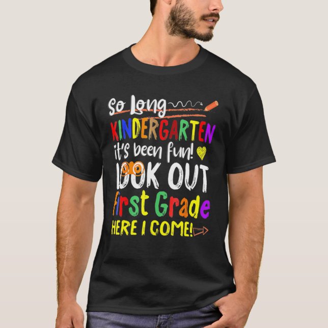 Camiseta Então, Jardim De Infância Longo Olhe Para A Série  (Frente)