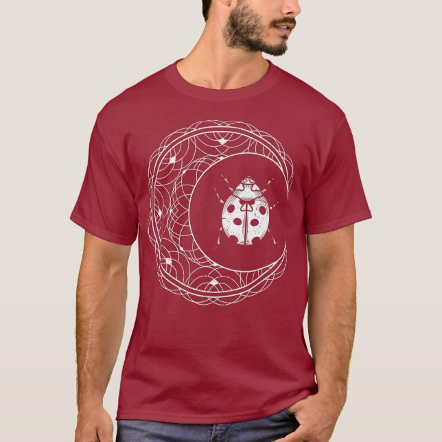 Camiseta Entomologista Moon Crescent Ladybug Insect Pagan (Frente)