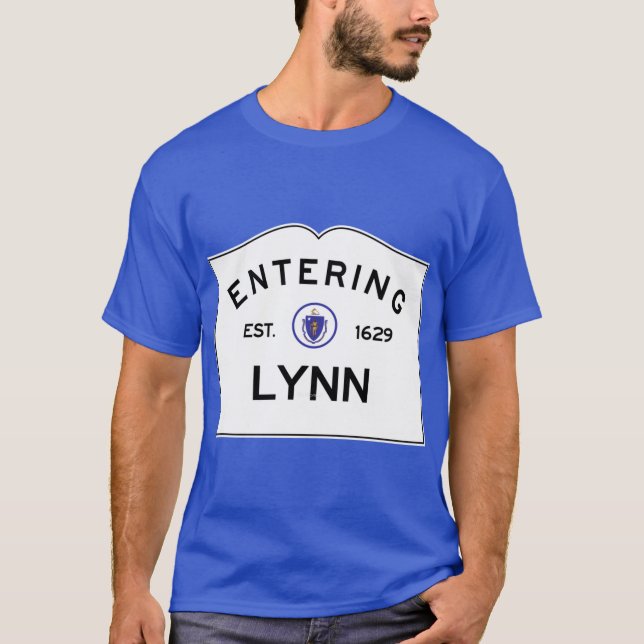Camiseta Entrando na Comunidade de Massac de Lynn Massachus (Frente)