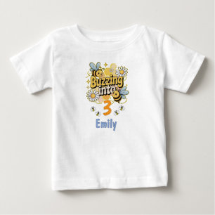 Camiseta Entrando na Nome Personalizado e Idade Abelha Fofa