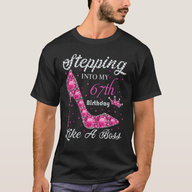 Camiseta Entrando No Meu 67º Bday Como Um Chefe Um Presente (Frente)