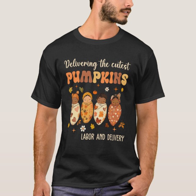 Camiseta Entregando As Abóboras Mais Fofas Trabalho de Part (Frente)