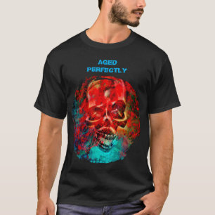 Camiseta Envelhecido Perfeitamente. Desenho de caveira