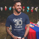 Camiseta Envelhecimento à camisa-aniversário de 30 anos de<br><div class="desc">Camiseta de 30 anos,  azul e prata,  personalizada,  com trinta balões de hellio prateado,  o ditado "aplaude 30 anos",  "envelhecido até à perfeição" e a data.</div>