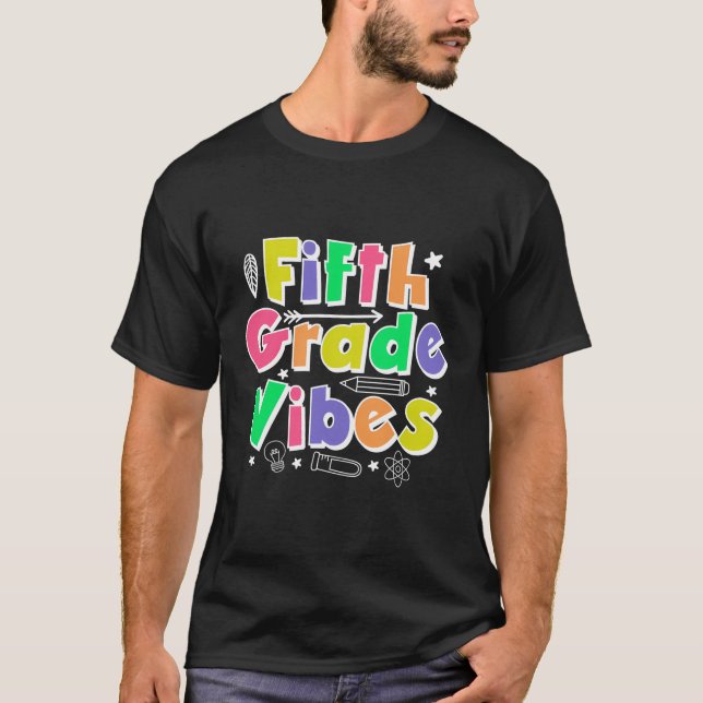 Camiseta Equipe 1S Do Quinto Grau Volta Ao 5 da Escola (Frente)