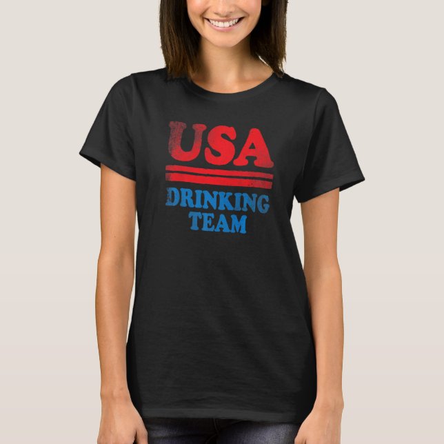 Camiseta Equipe de Bebendo para o Dia da Independência dos  (Frente)
