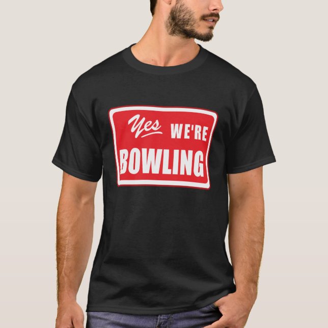 Camiseta Equipe de boliches dizendo à noite dos jogadores d (Frente)
