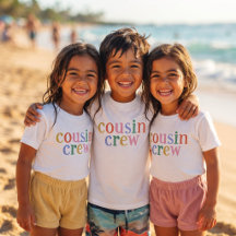 Equipe de Primos Coloridos Combinando Família