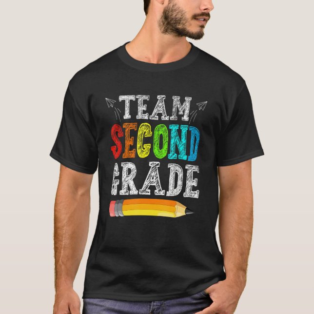 Camiseta Equipe De Segundo Ano De Volta À Escola No Primeir (Frente)