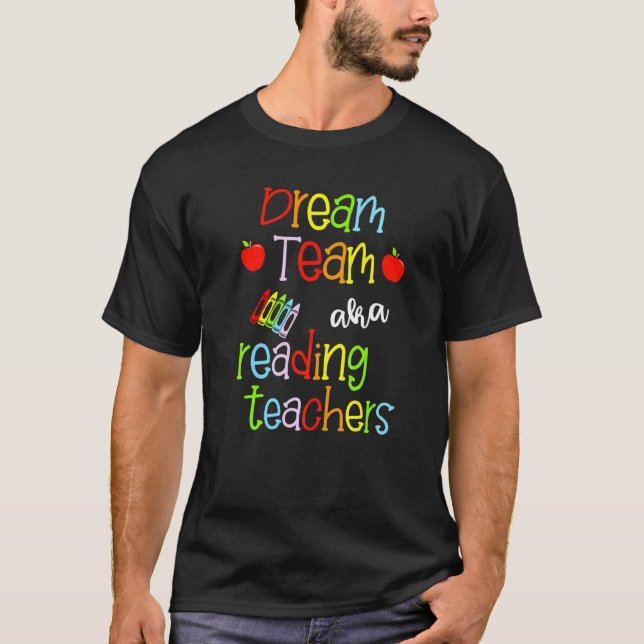 Camiseta Equipe de Sonhos Aka Lendo Professores Cute Crayon (Frente)