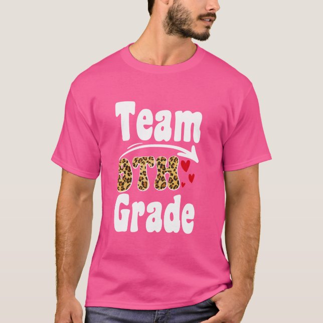 Camiseta Equipe do 9º ano Leopard de volta à escola (Frente)