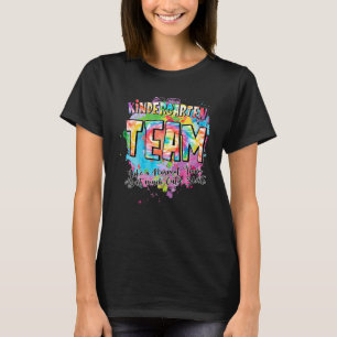 Camiseta Equipe Do Jardim De Infância Como Uma Equipe Norma
