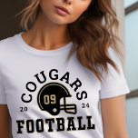 Camiseta Equipe Dourada e Cinza de futebol personalizada<br><div class="desc">Camisa de futebol da Frente e Traseira Personalizada para a Mãe - mostrada na Design de Branco para mães de futebol mostra um capacete de futebol com texto esportivo que pode ser personalizado para o nome do time, o sobrenome do filho e o seu número de camisa. As cores das...</div>