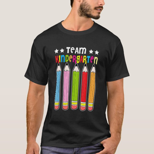 Camiseta Equipe Jardim de Infância Lápis Volta às Aulas Pro (Frente)