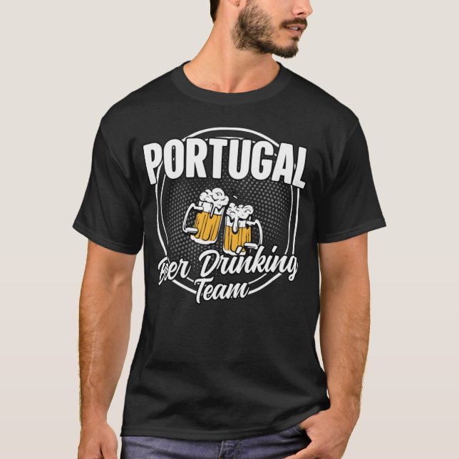 Camiseta Equipe Portuguesa de Bebendo de Cerveja (Frente)