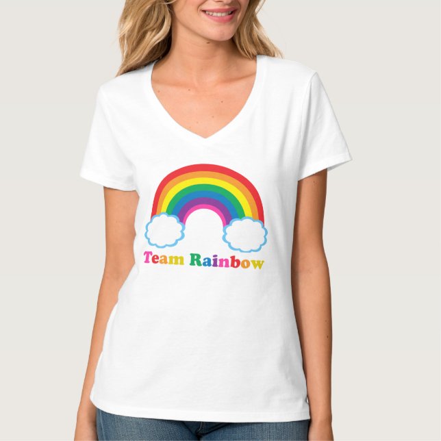 Camiseta Equipe Rainbow Cute LGBTQ Mulheres (Frente)