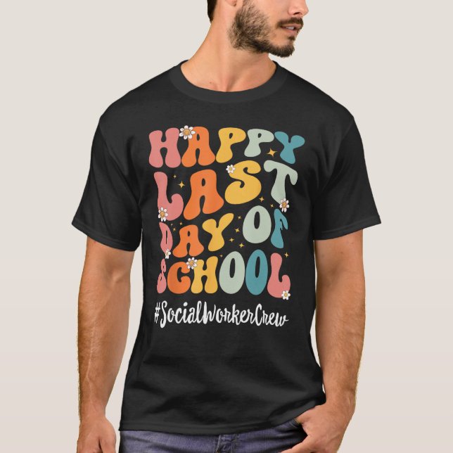 Camiseta Equipe Retro de Assistente Social Feliz Último Dia (Frente)