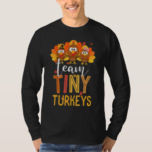 Camiseta Equipe Tiny Turkeys Enfermeira Turquia Ação de Gra