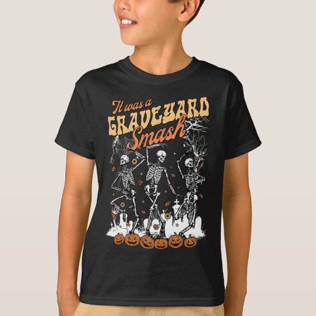 Camiseta Era Um Graveyard Smash Skeleton Spooky Season Ha (Frente)