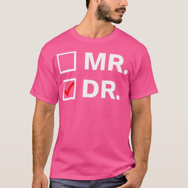Camiseta Era Um Sr. Agora Sou Médico (Frente)