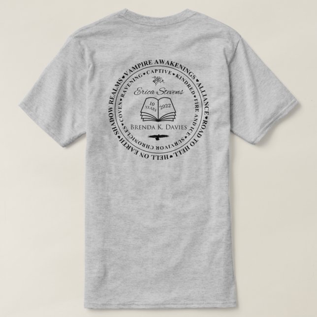 Camiseta Erica Stevens Brenda K Davies 10 Anos Aniversário (Verso do Design)