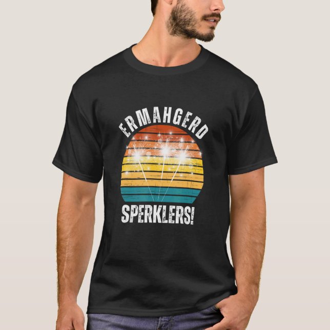Camiseta Ermahgerd Sperklers Roupa (Frente)