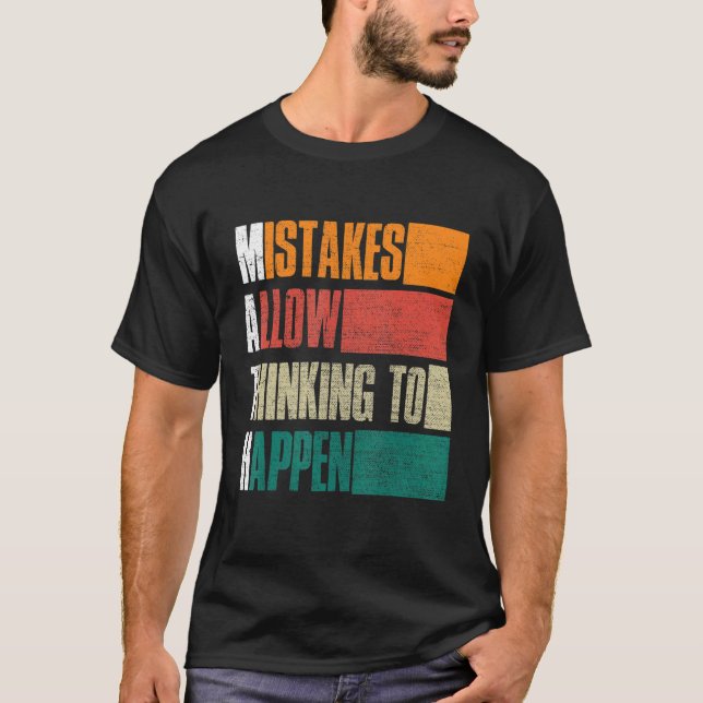Camiseta Erros Permitem Pensar Em Acontecer, Professor De M (Frente)