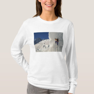 Camiseta Escalada no gelo no glaciar Tasman abaixo do Monte