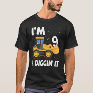 Camiseta Escavador, tenho 9 anos e cavando feliz, meu