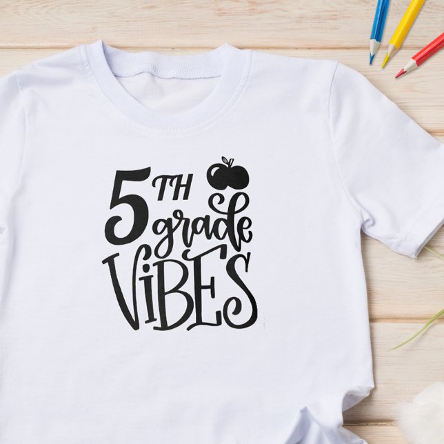 Camiseta Escola das Víbias do Quinto Grau (Start the school year off with some fun with this cute back to school shirt.)