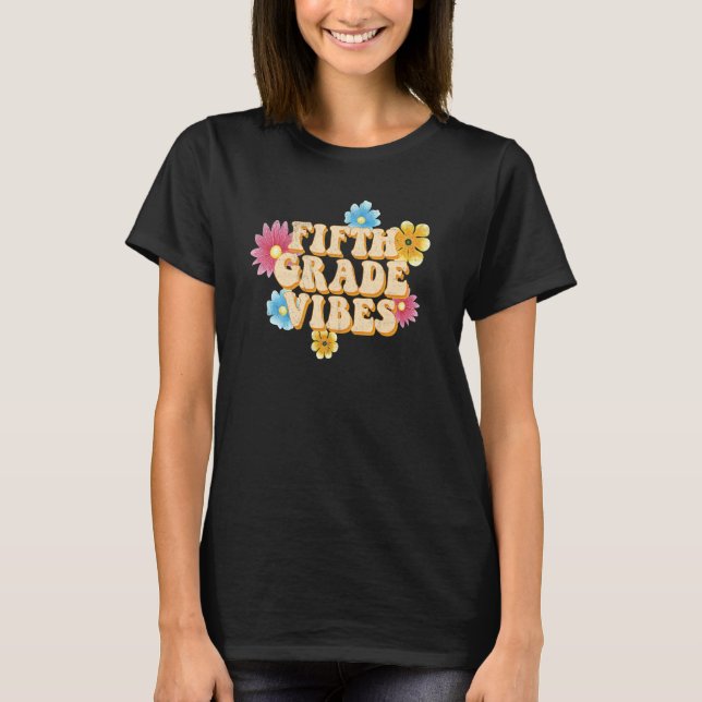 Camiseta Escola de Professores Elementares do 5º ano Vibes (Frente)