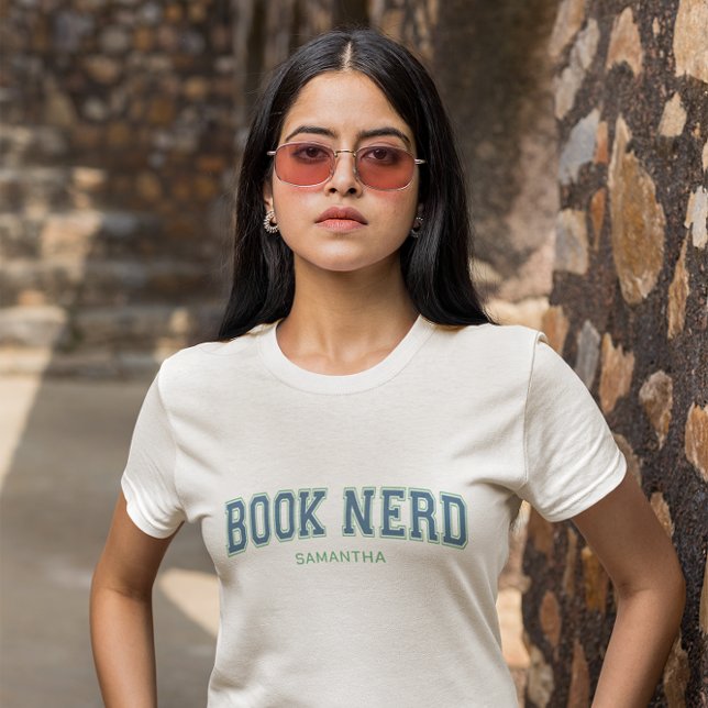 Camiseta Escolher o Nerd do Livro de Cores (Customize the design colors to match your style.)